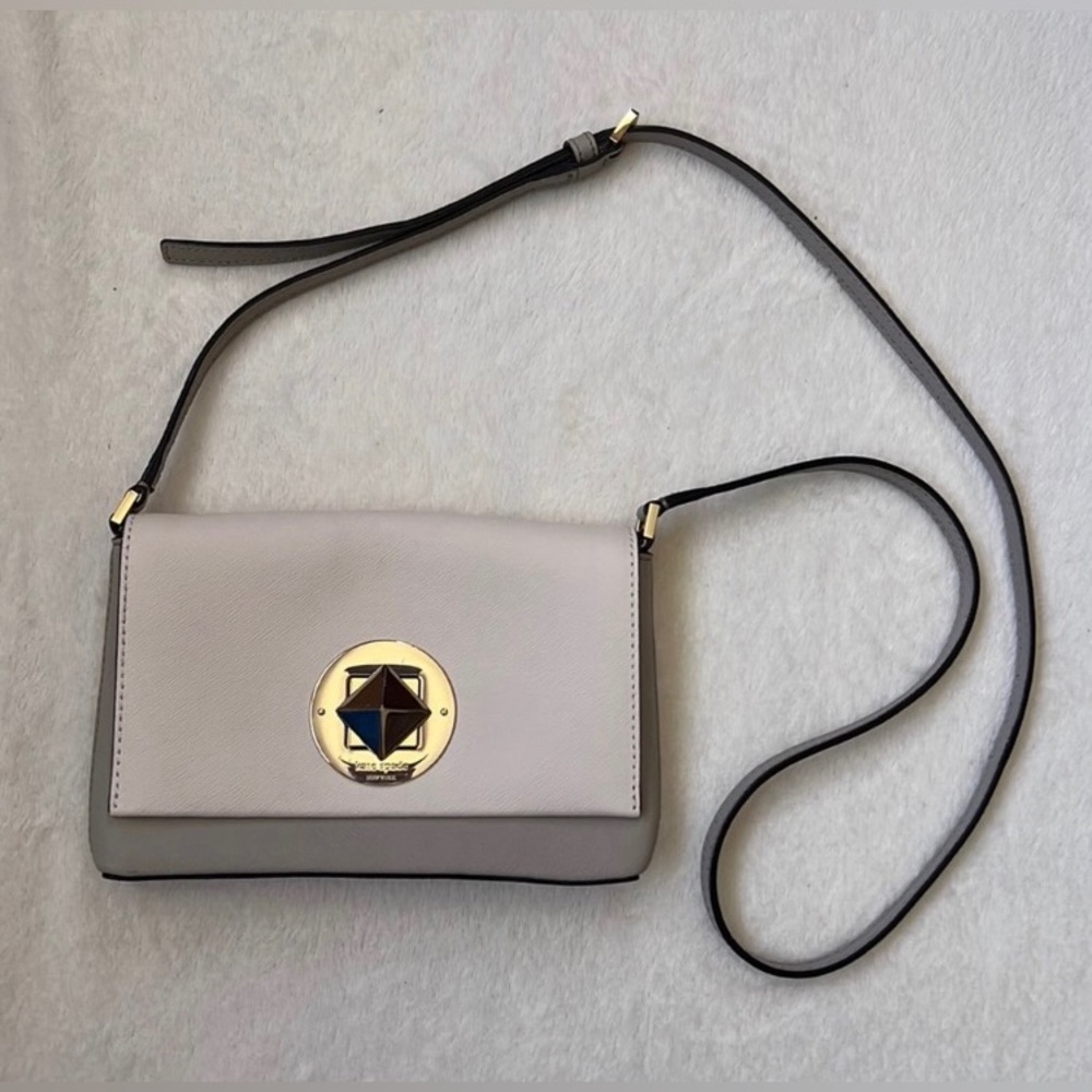 ♠️♥️KATE SPADE♥️♠️ EUC Newbury Lane Sally Crossbody,gold twist close,Retail $298